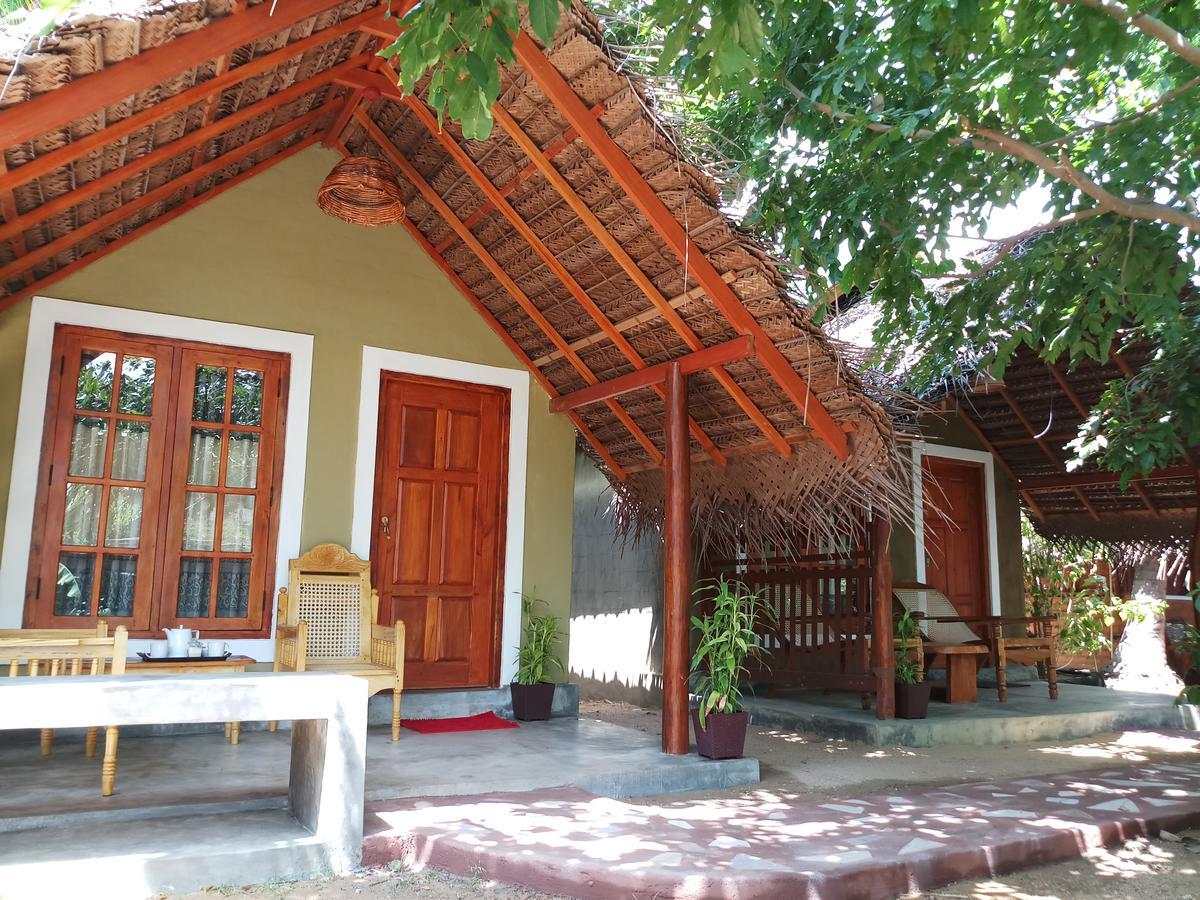 Inn On The Bay Passikudah Exterior photo