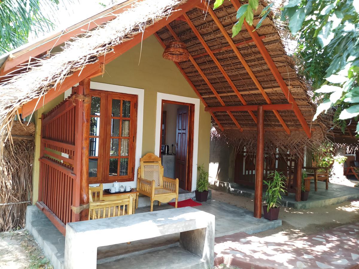 Inn On The Bay Passikudah Exterior photo
